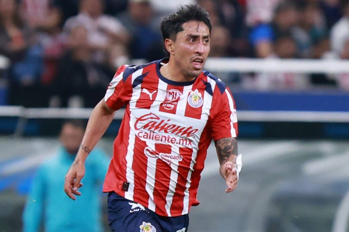 omar-govea-renovacion-chivas-1024x678